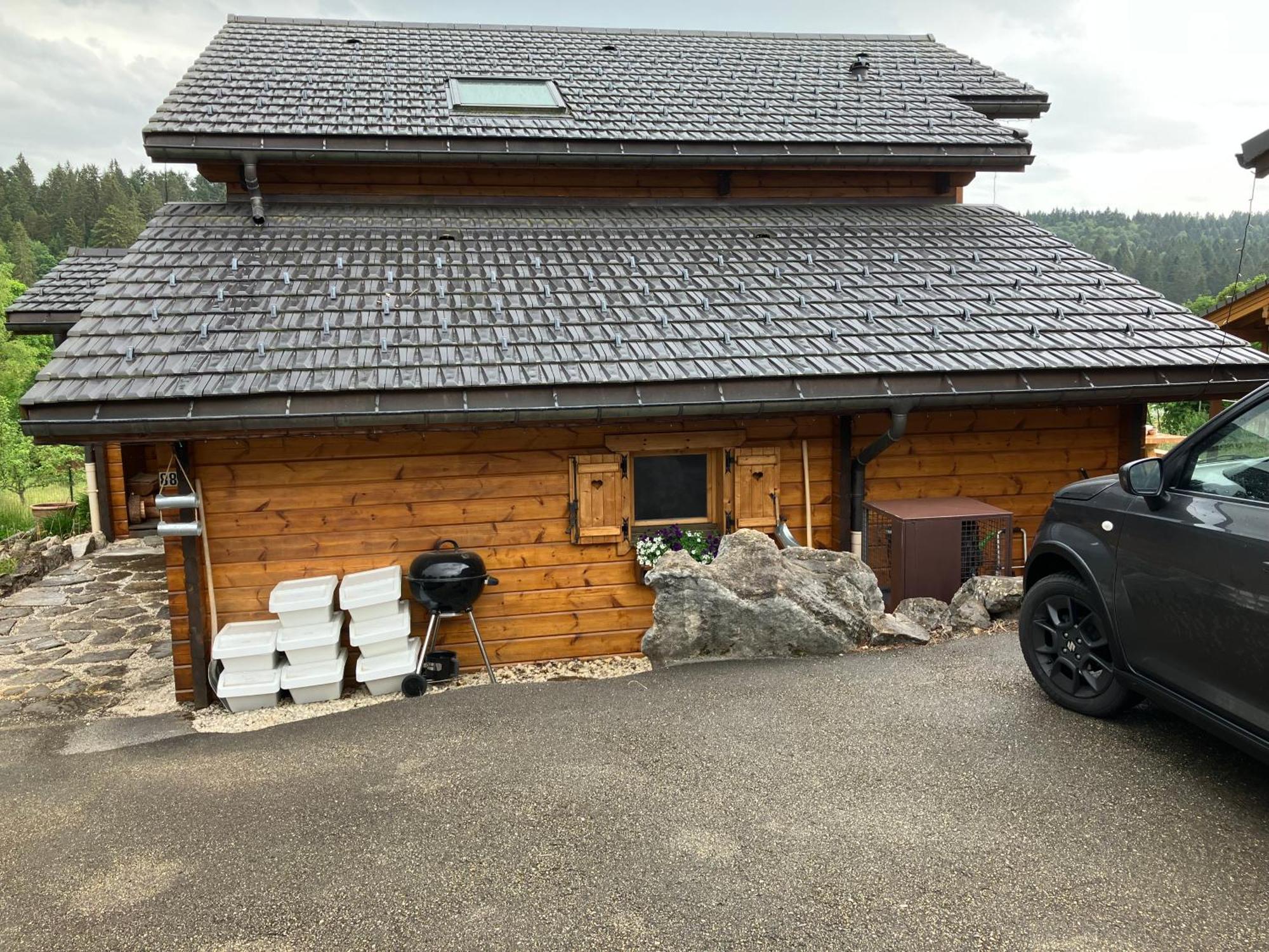 Les Savagnieres - Chambre Chez L Habitant Saint-Imier Exterior foto