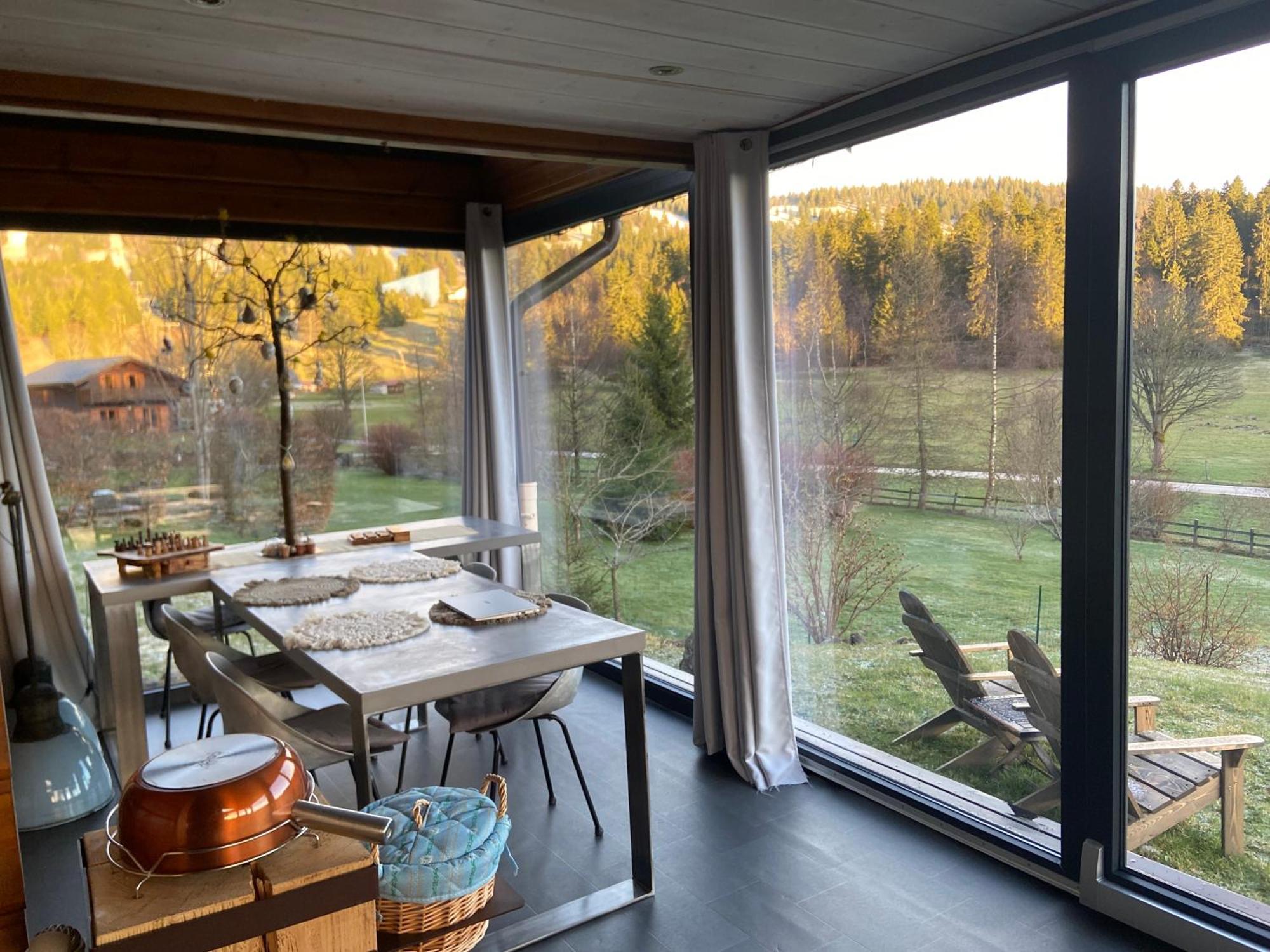 Les Savagnieres - Chambre Chez L Habitant Saint-Imier Exterior foto